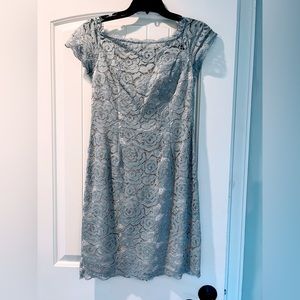 Adrianna Papell Dress size 4, Nearly New